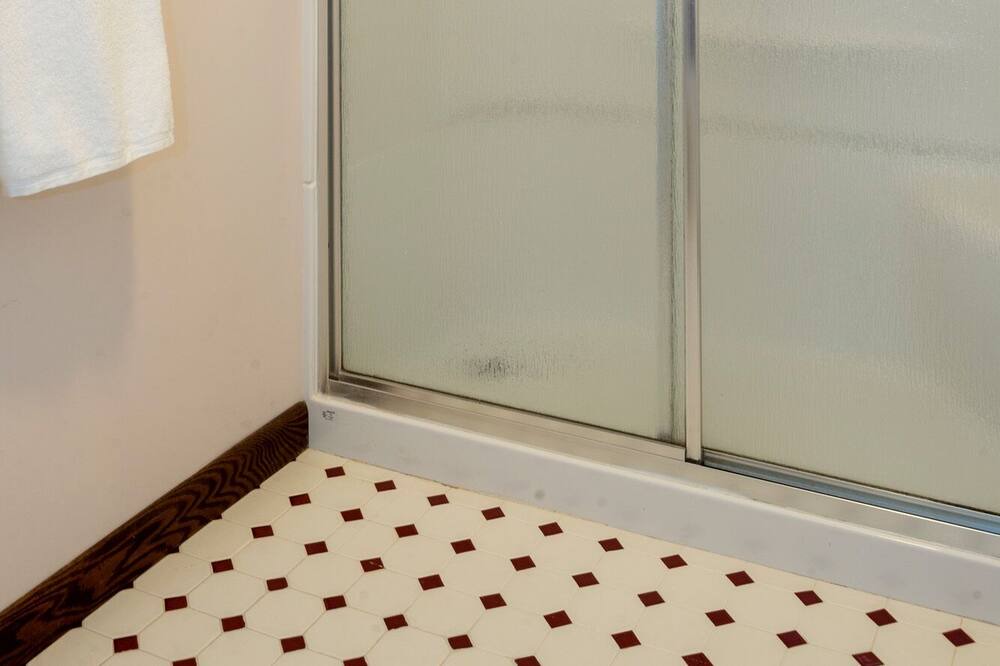 Photo of Bathroom in Treasure Lake