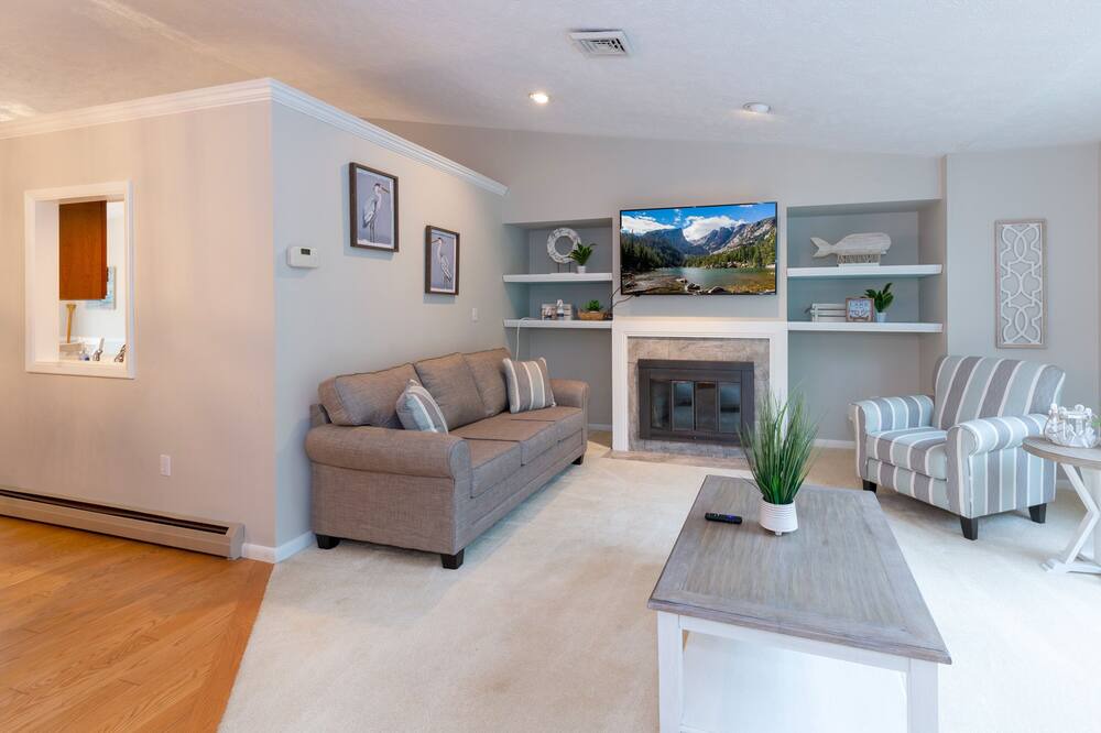 Photo of Livingroom in Treasure Lake