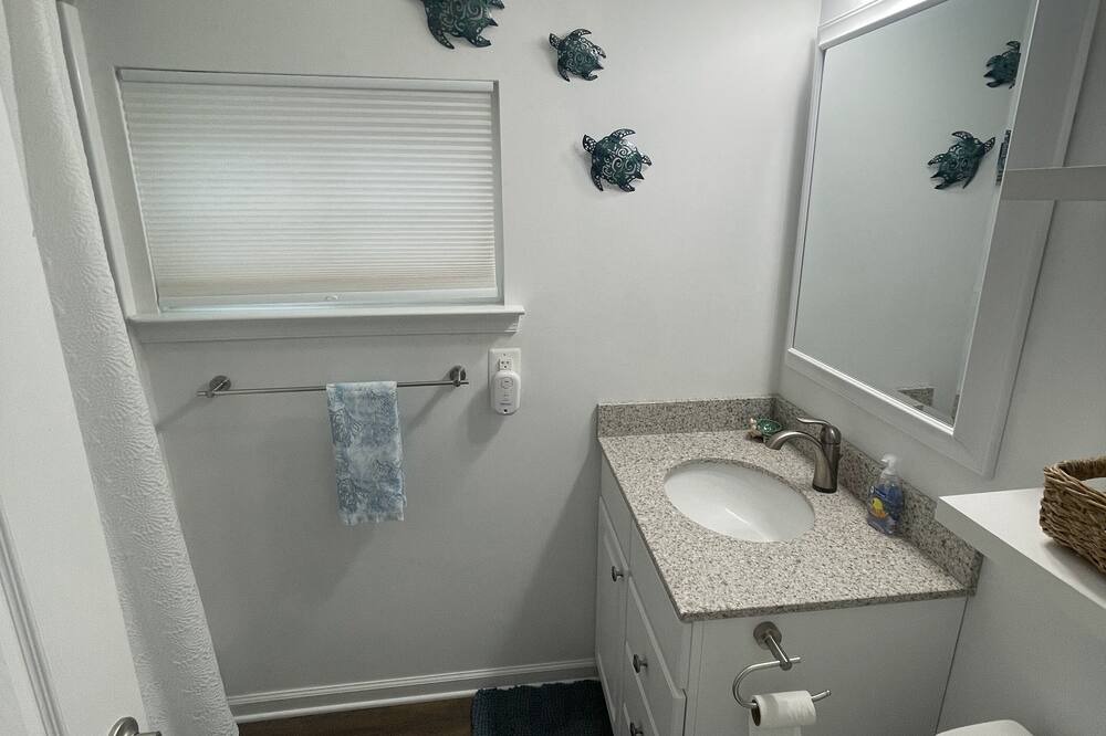 Photo of Bathroom in Mystic Island