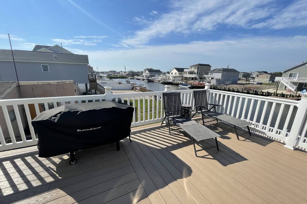 Photo of Patio Balcony in Mystic Island
