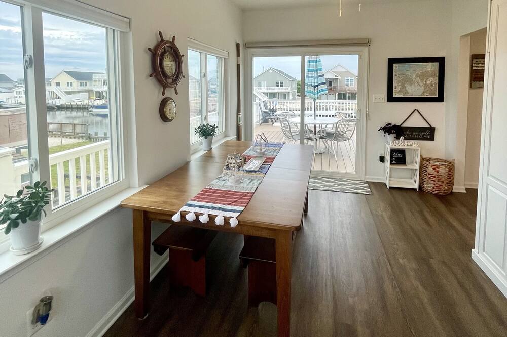 Photo of Bedroom in Mystic Island
