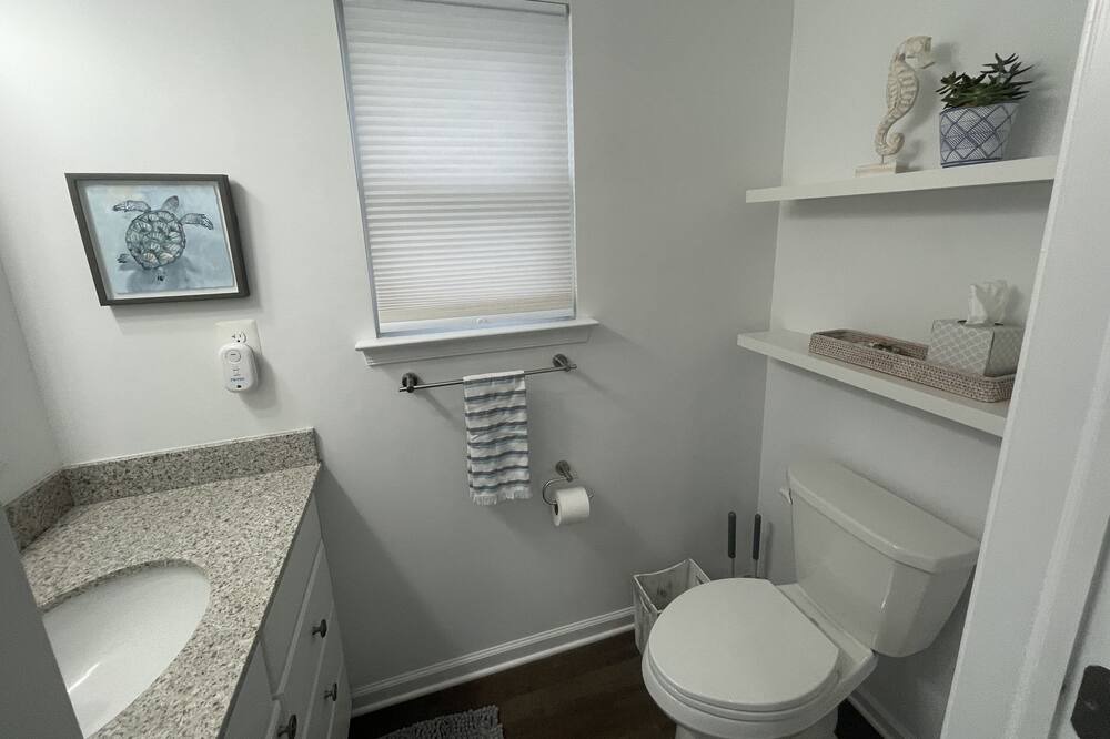 Photo of Bathroom in Mystic Island
