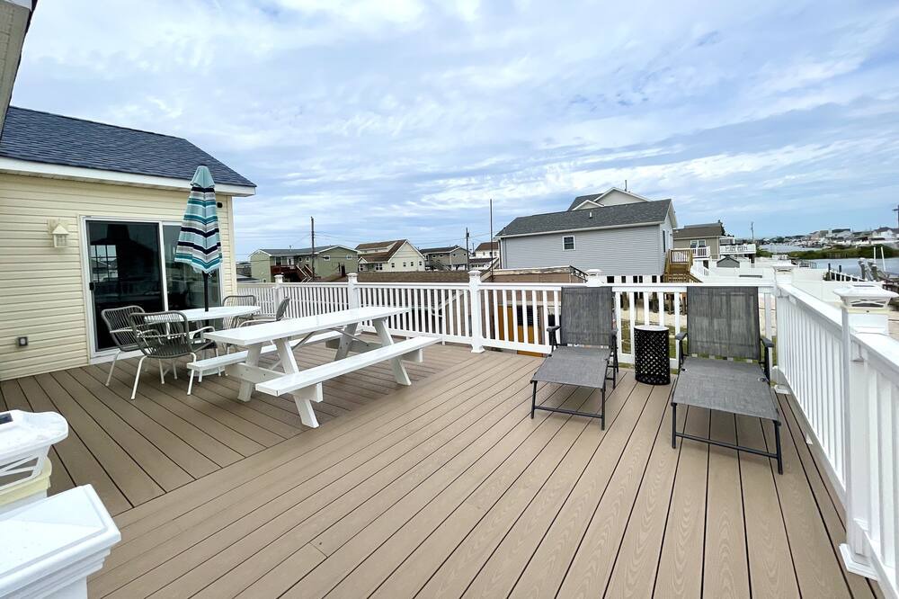 Photo of Patio Balcony in Mystic Island