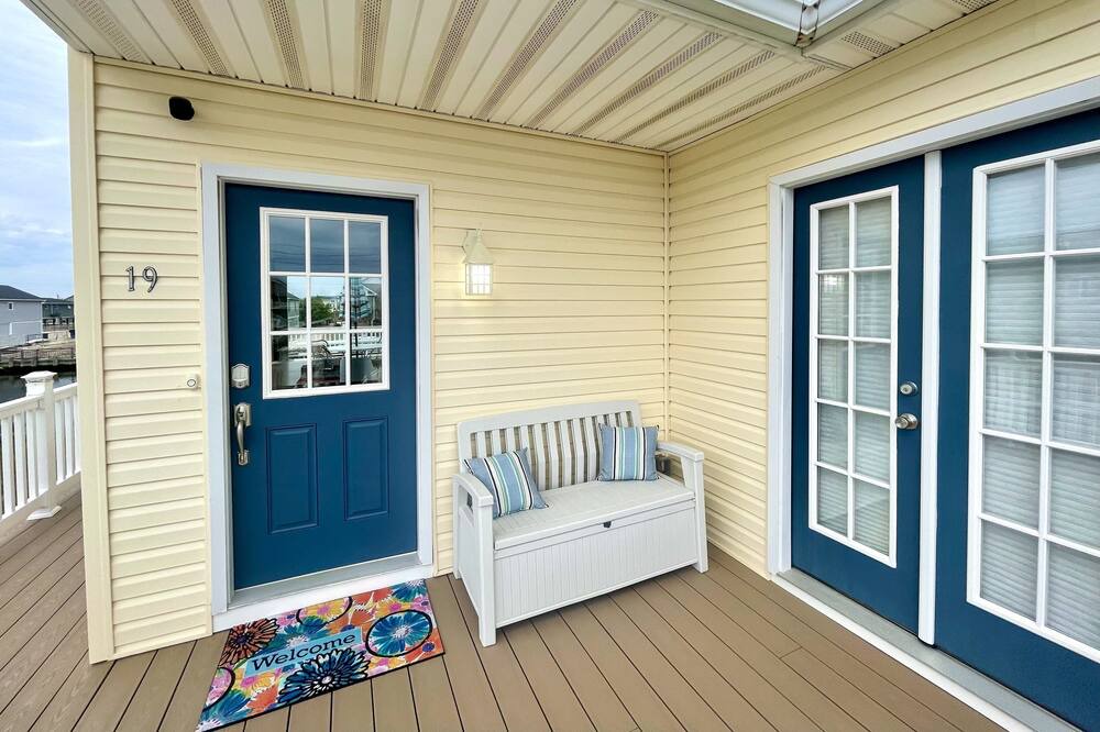 Photo of Bedroom in Mystic Island
