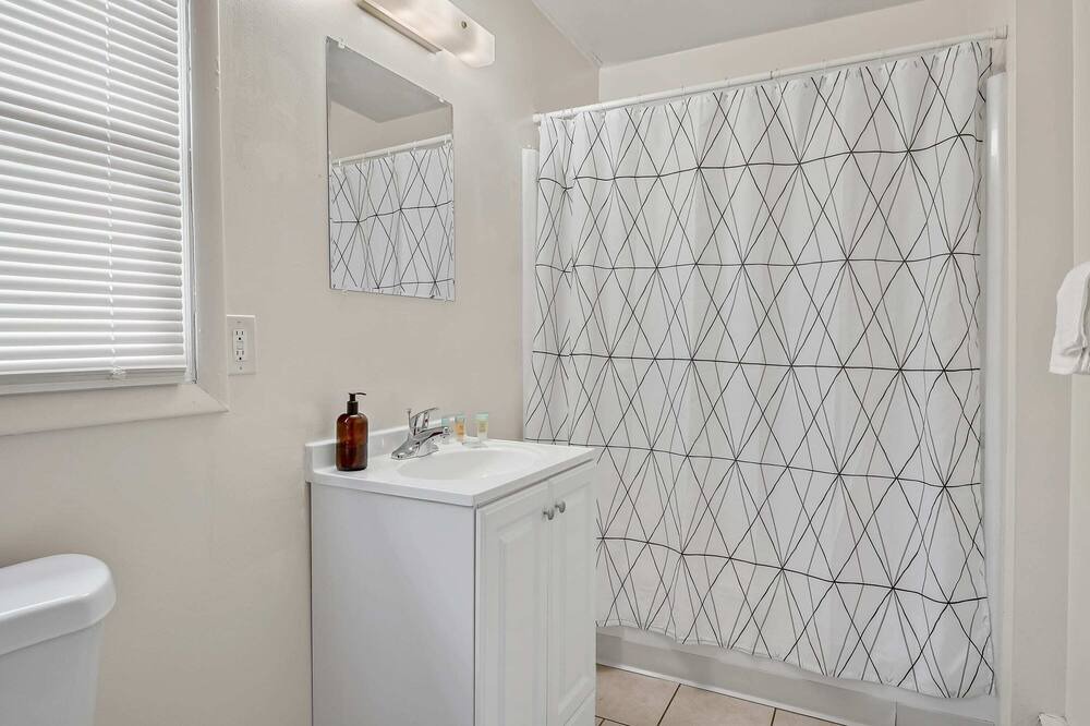 Photo of Bathroom in Highspire