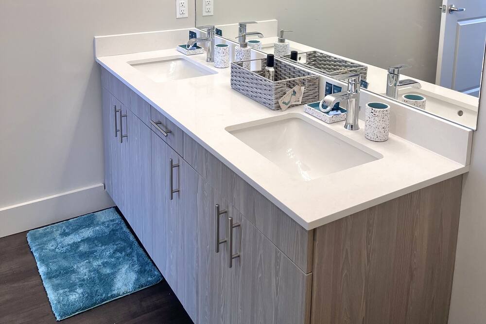 Photo of Bathroom in Upper Roseville