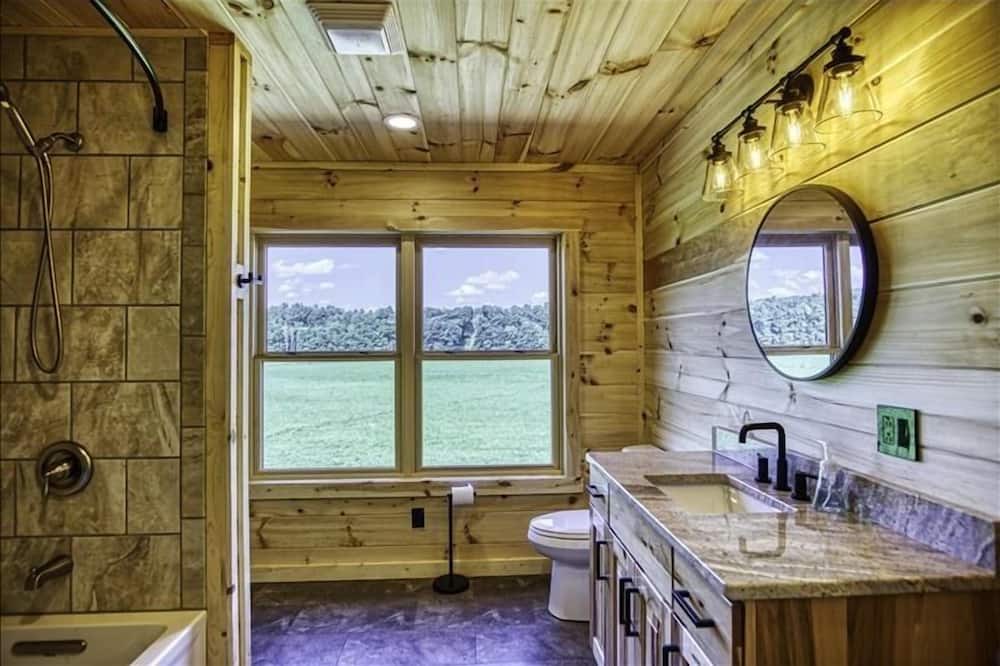 Photo of Bathroom in Parsons