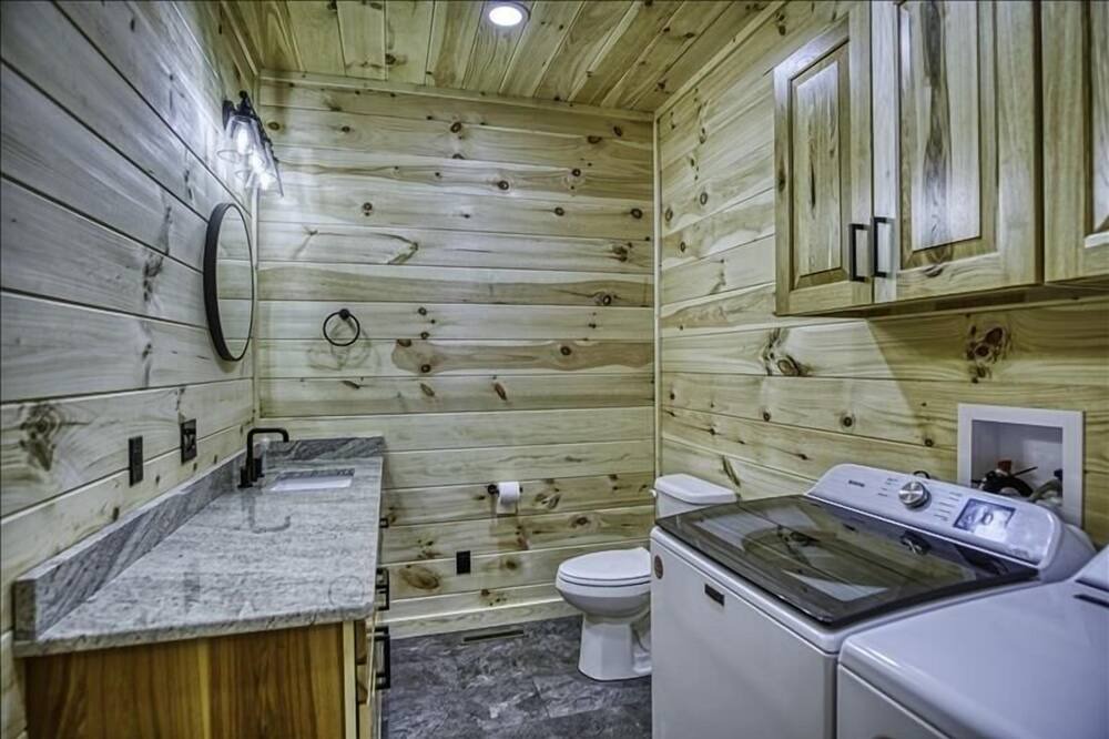 Photo of Bathroom in Parsons