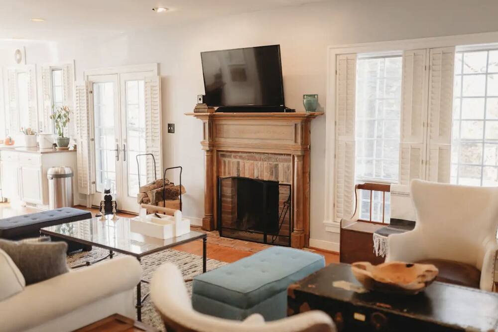 Photo of Livingroom in Keedysville
