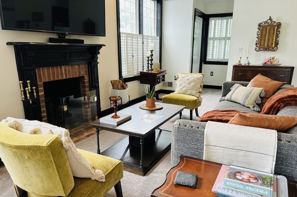 Photo of Livingroom in Keedysville