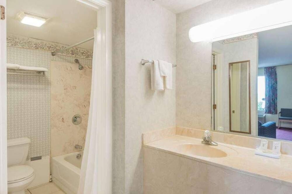 Photo of Bathroom in Berea