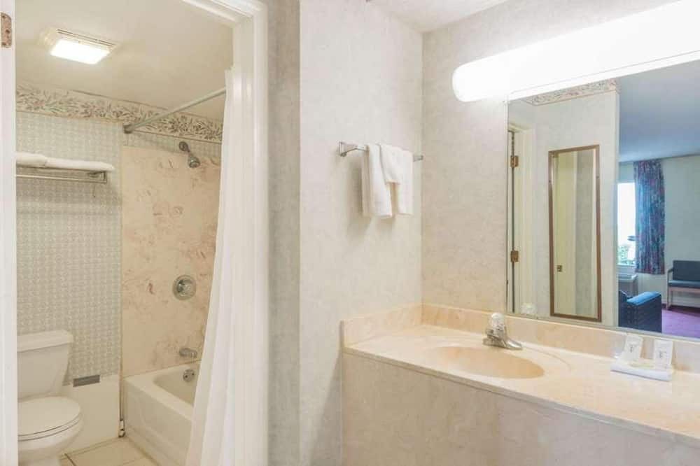 Photo of Bathroom in Berea