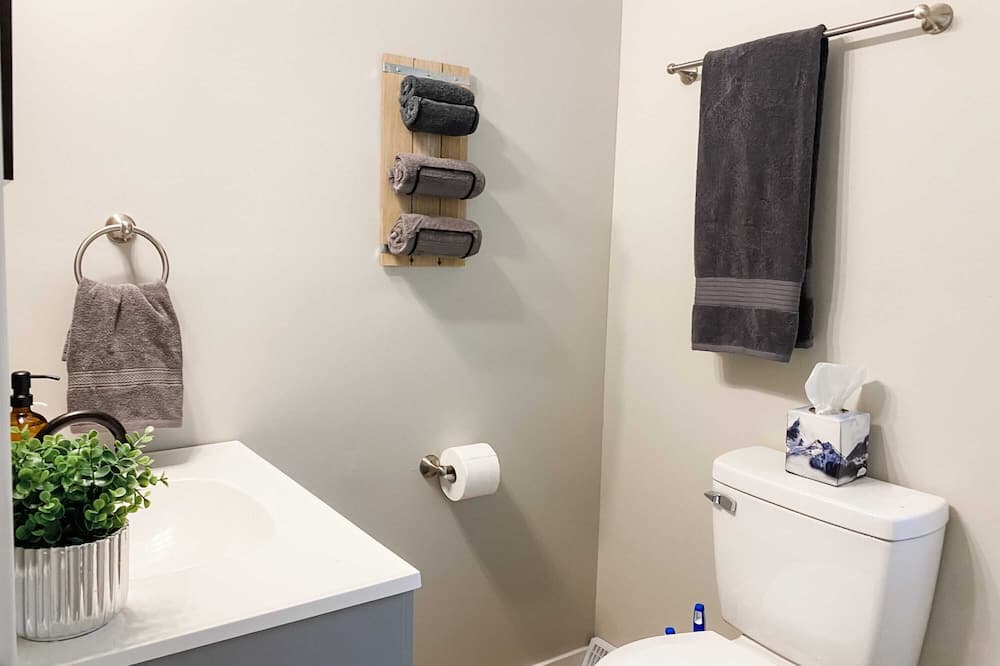 Photo of Bathroom in Lake Breeze Park