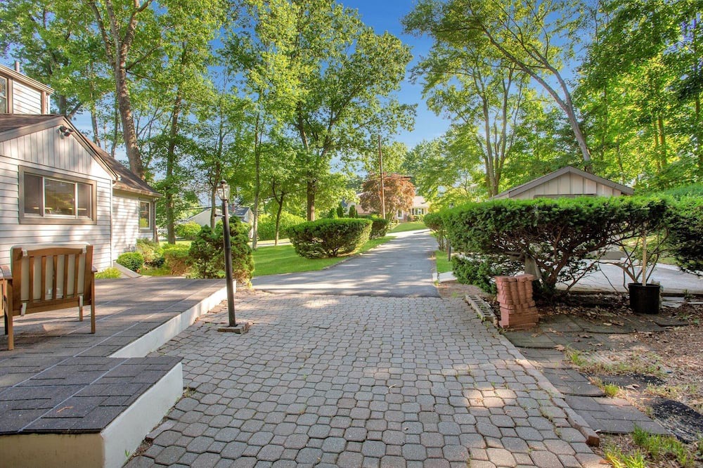Photo of Outdoor in Tallman