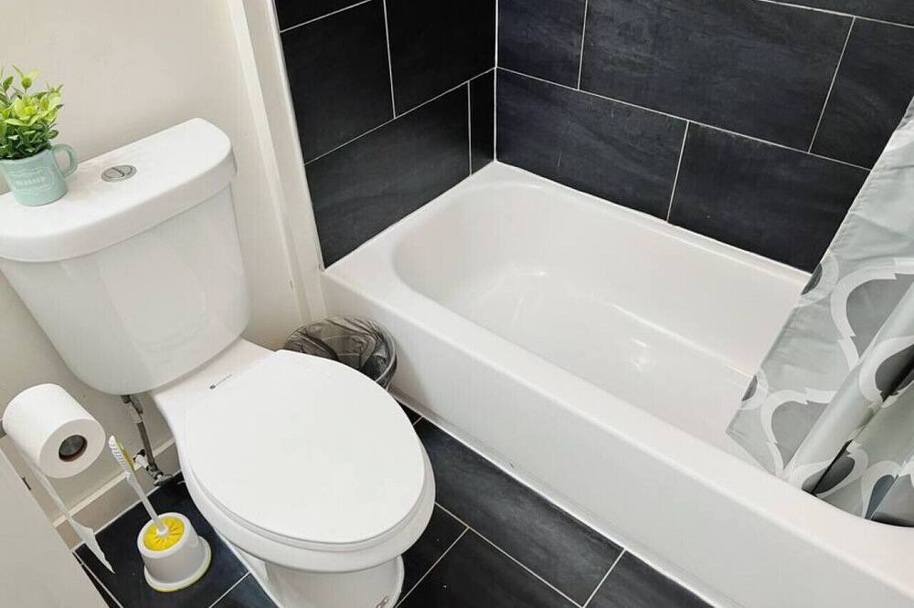 Photo of Bathroom in North Philadelphia West