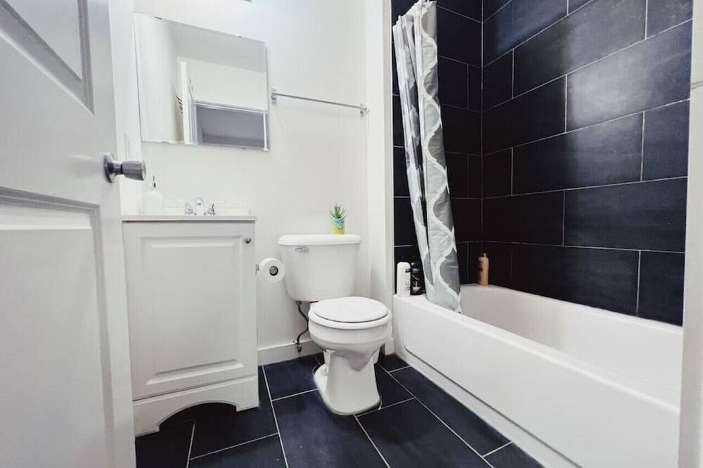 Photo of Bathroom in North Philadelphia West