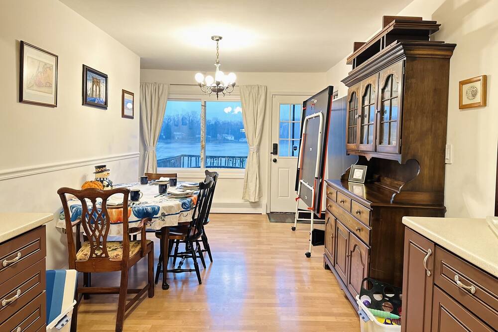 Photo of Bedroom in Hillside Lake