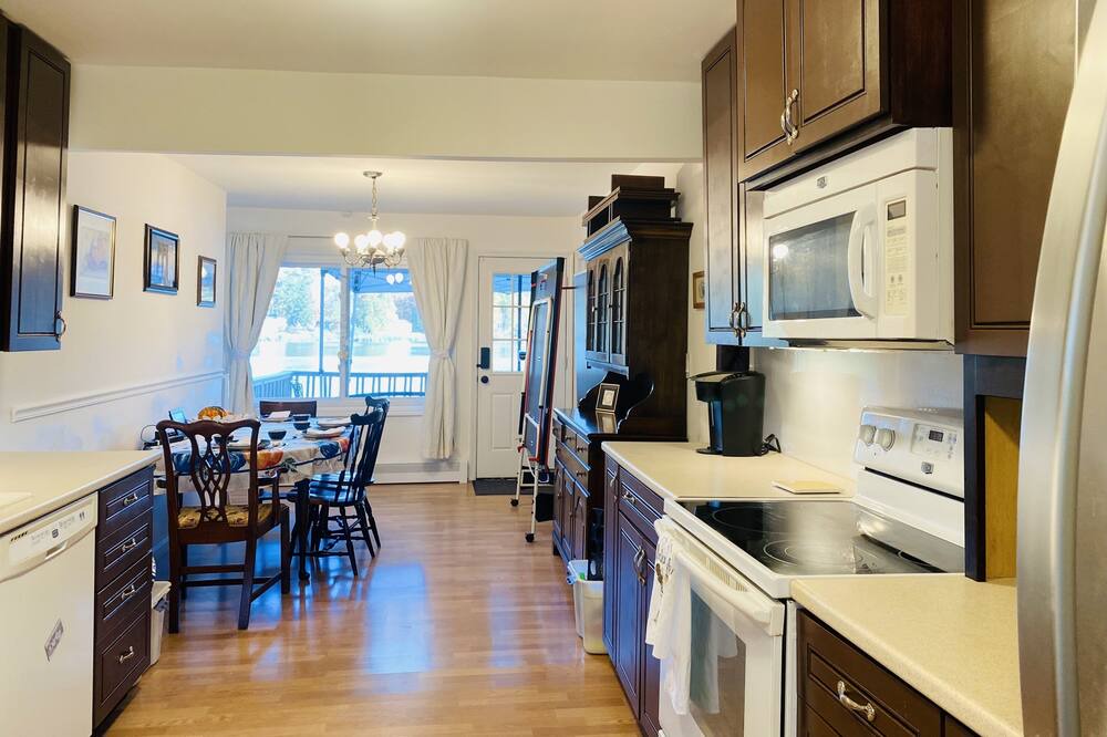 Photo of Bedroom in Hillside Lake