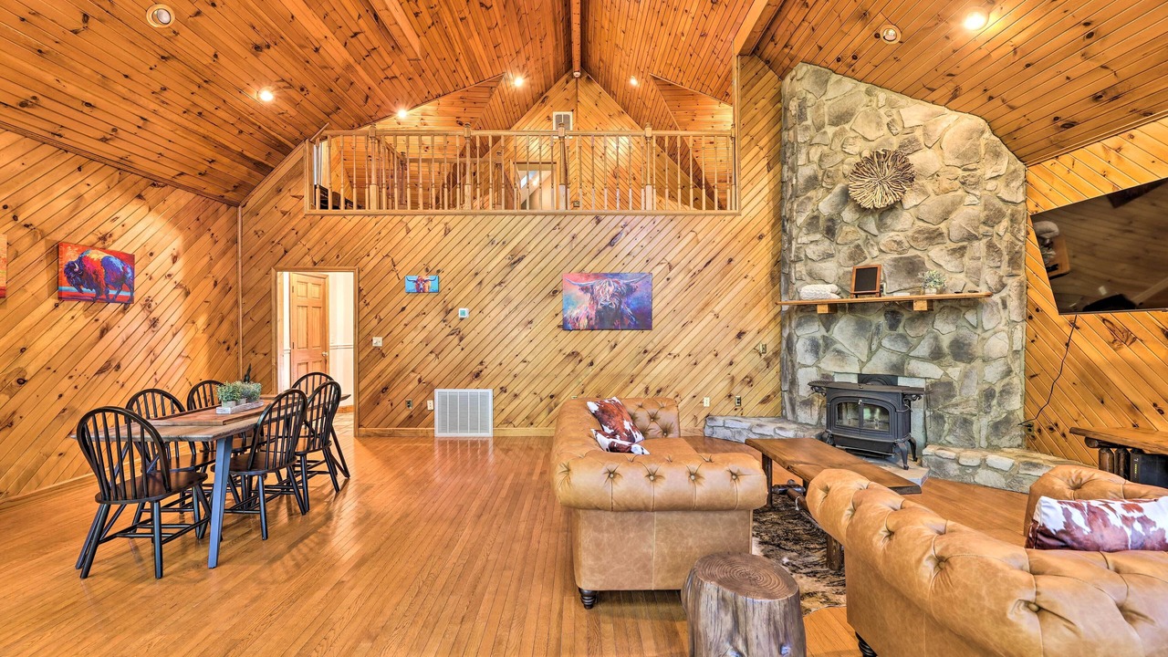 Photo of Livingroom in Lewisburg