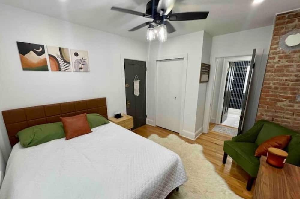 Photo of Bedroom in Kamm's Corners