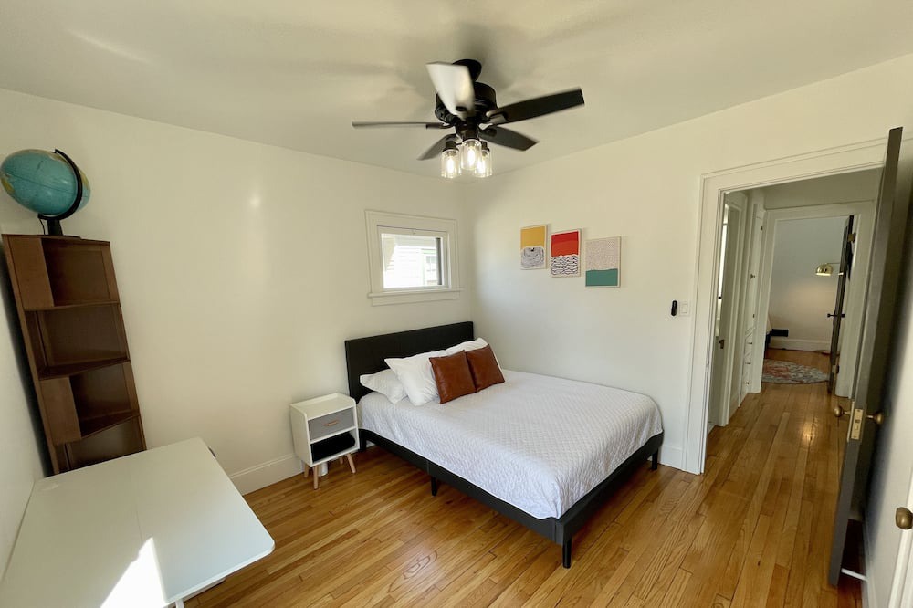Photo of Bedroom in Kamm's Corners