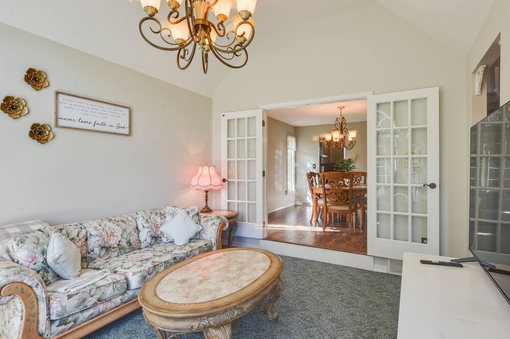 Photo of Livingroom in Reedsville