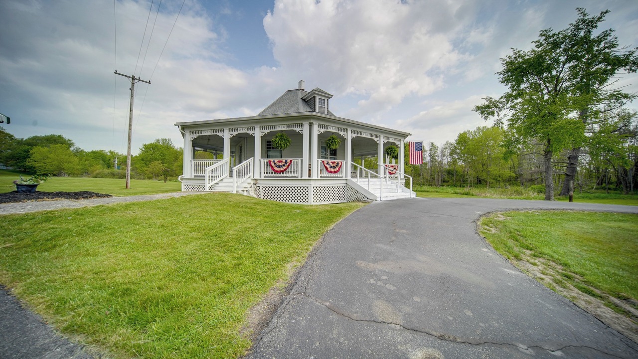 Photo of Others in Cambridge Springs