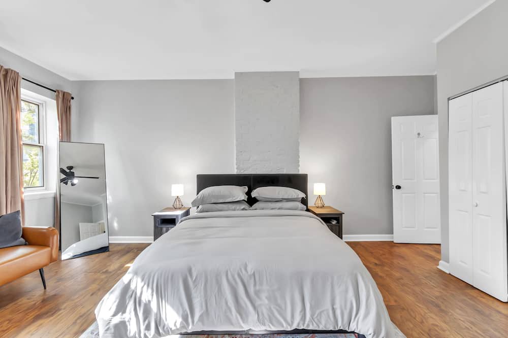Photo of Bedroom in Downtown Baltimore