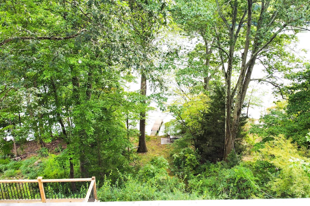 Photo of Outdoor in Lake Peekskill