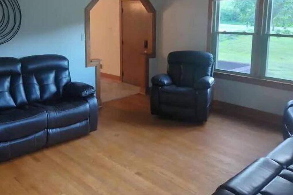 Photo of Livingroom in Saxton