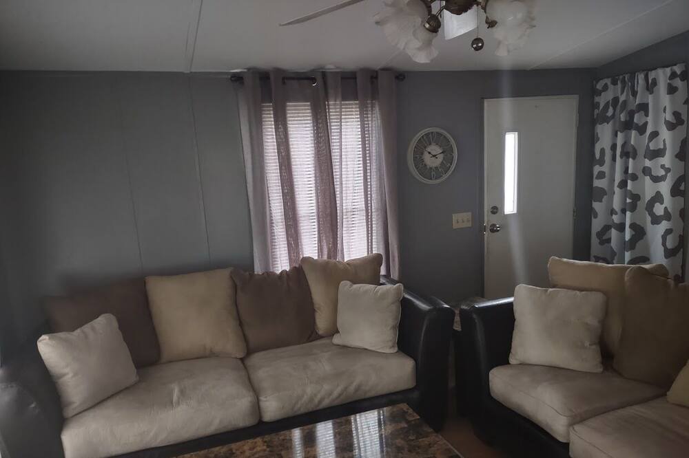 Photo of Livingroom in Dellslow