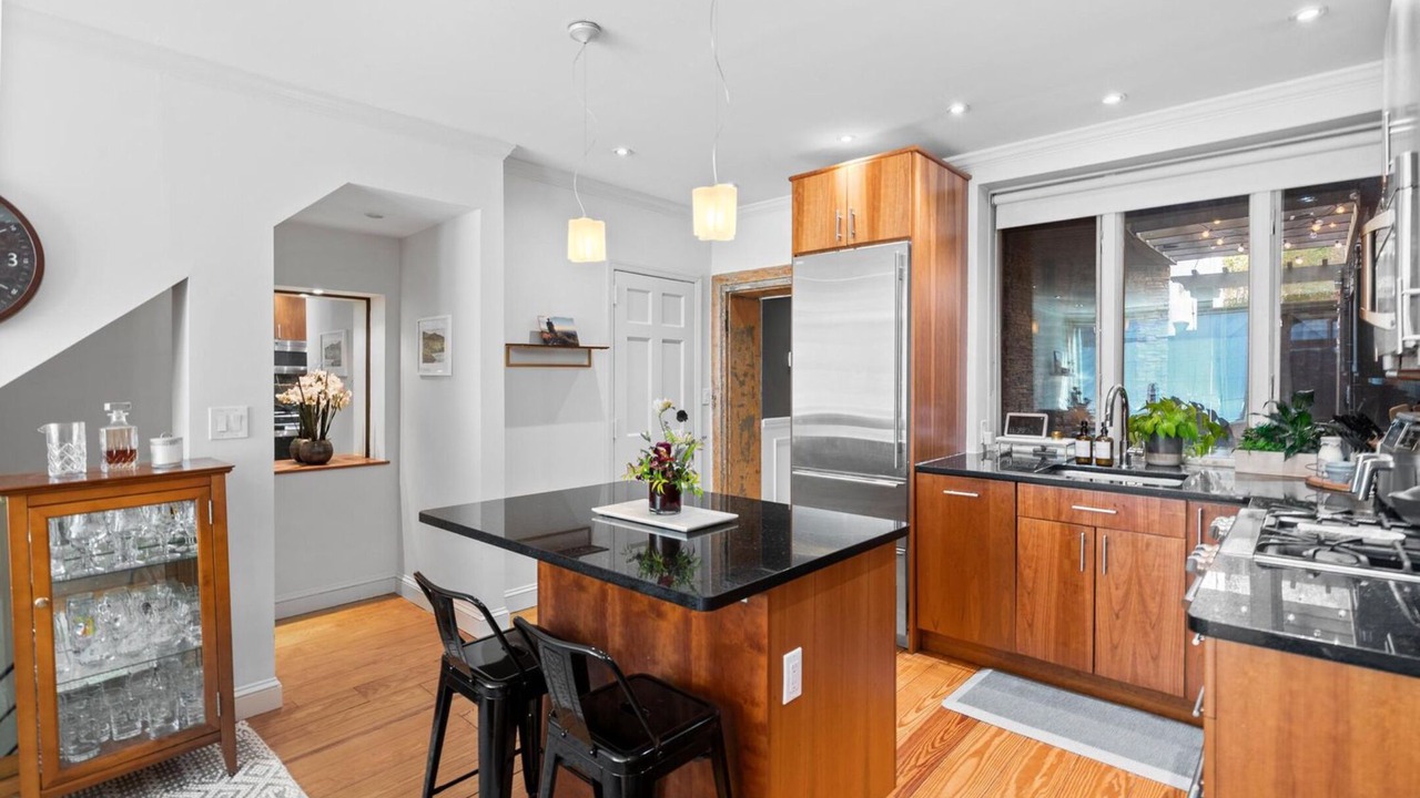Photo of Kitchen in Old City