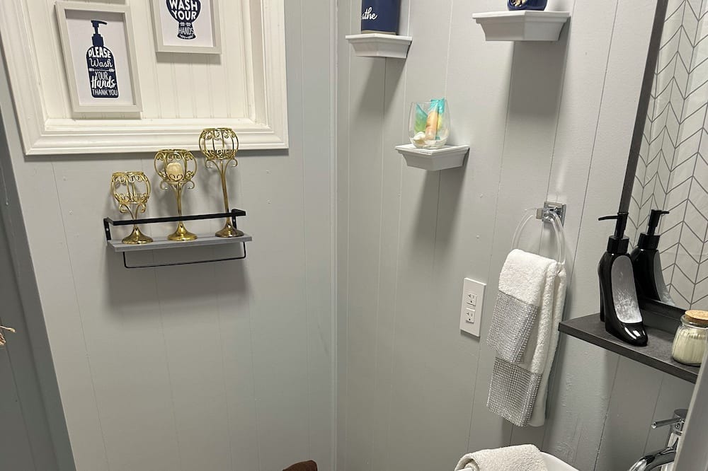 Photo of Bathroom in Pipestem