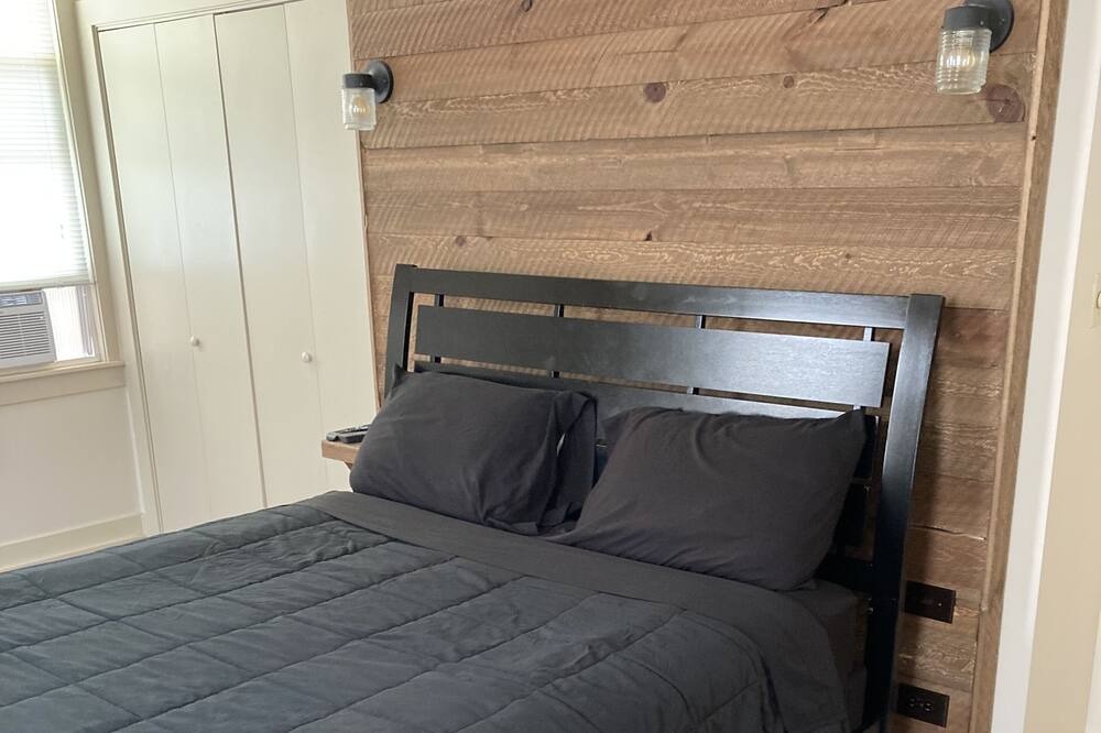 Photo of Bedroom in Mount Joy