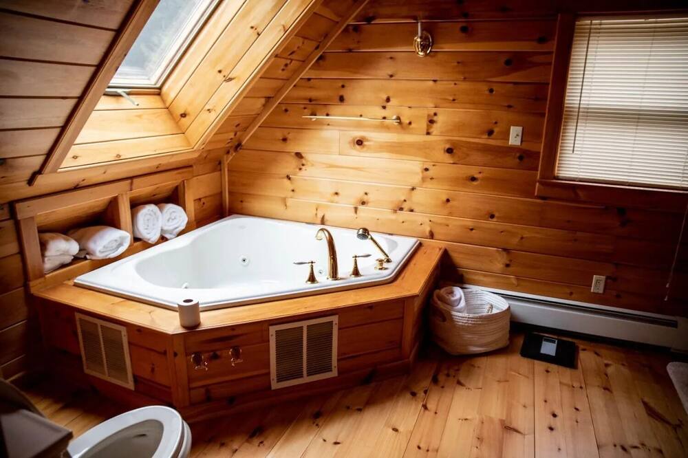 Photo of Bathroom in Roscoe