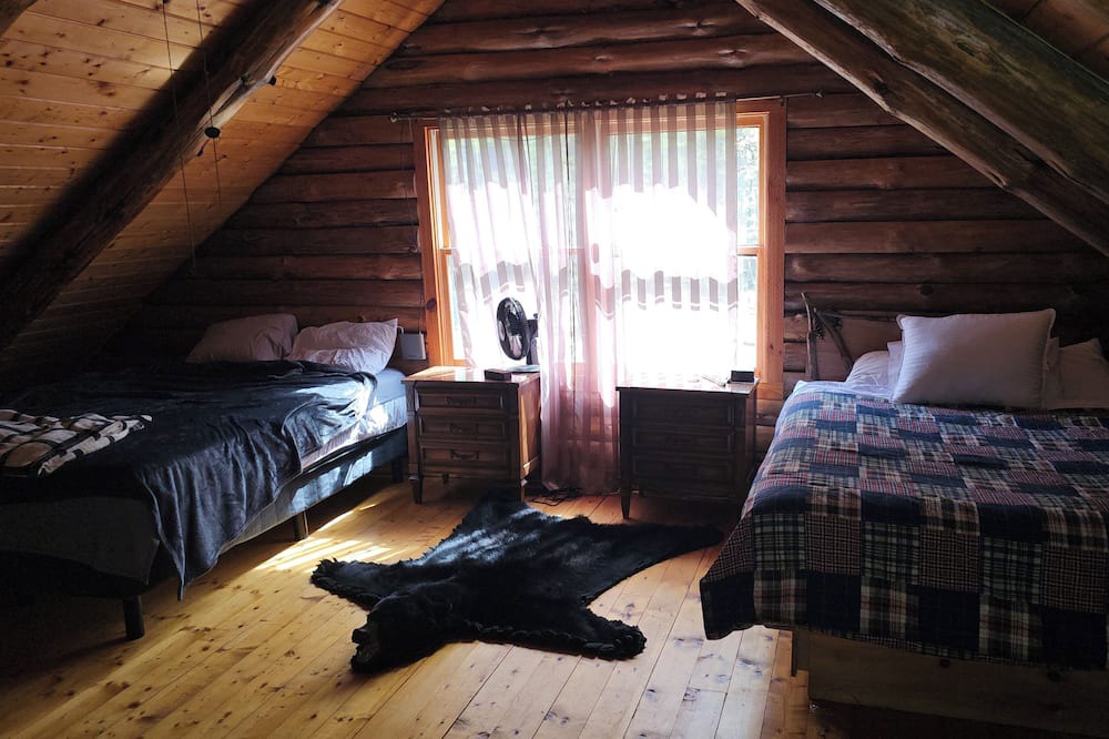 Photo of Bedroom in Claryville