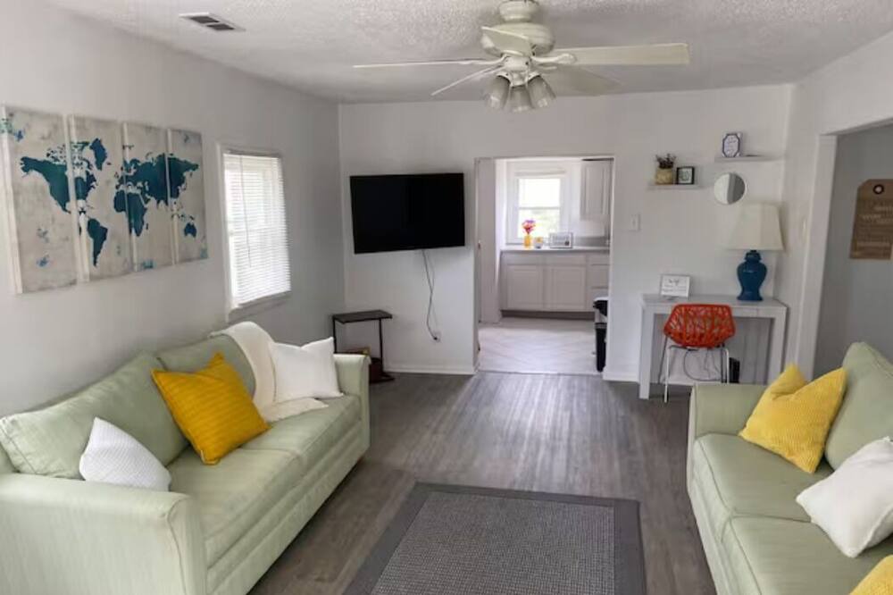 Photo of Livingroom in Green Creek