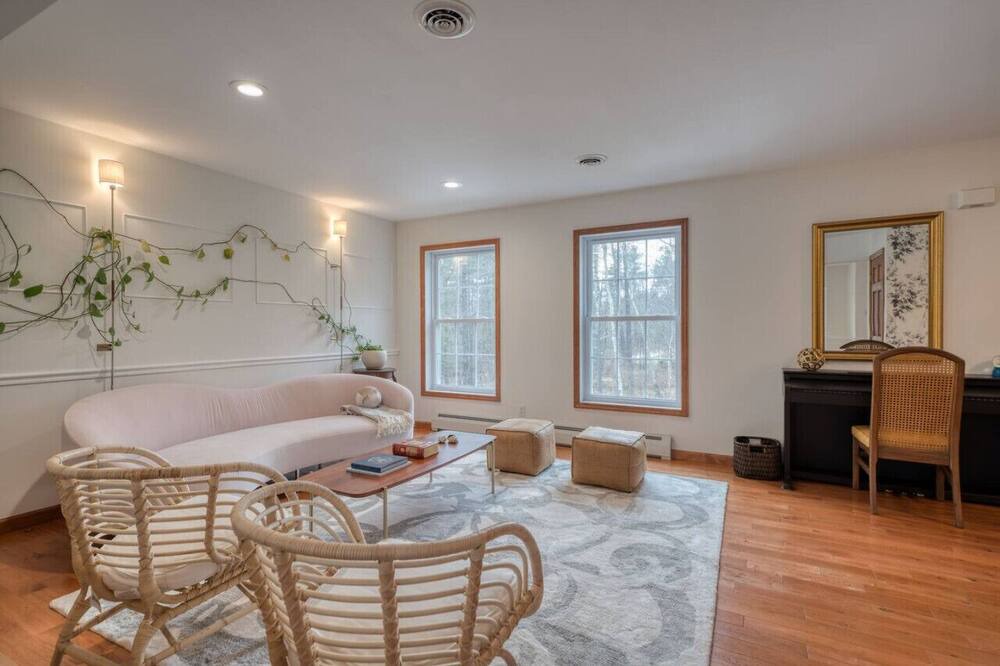Photo of Livingroom in West Saugerties