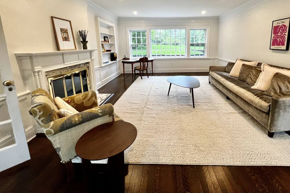 Photo of Livingroom in Maplewood