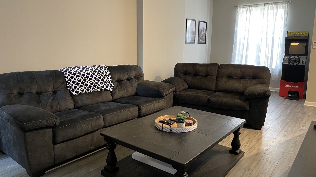 Photo of Livingroom in Graduate Hospital