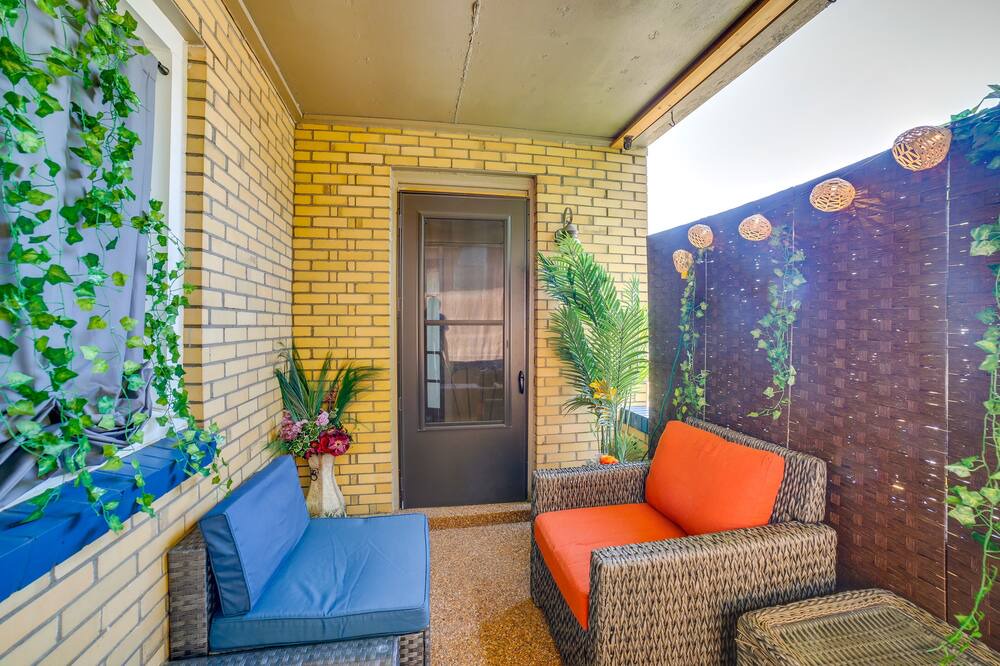 Photo of Patio Balcony in Marshall-Shadeland