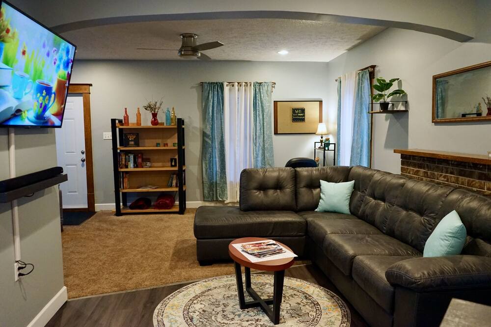 Photo of Livingroom in Wooster