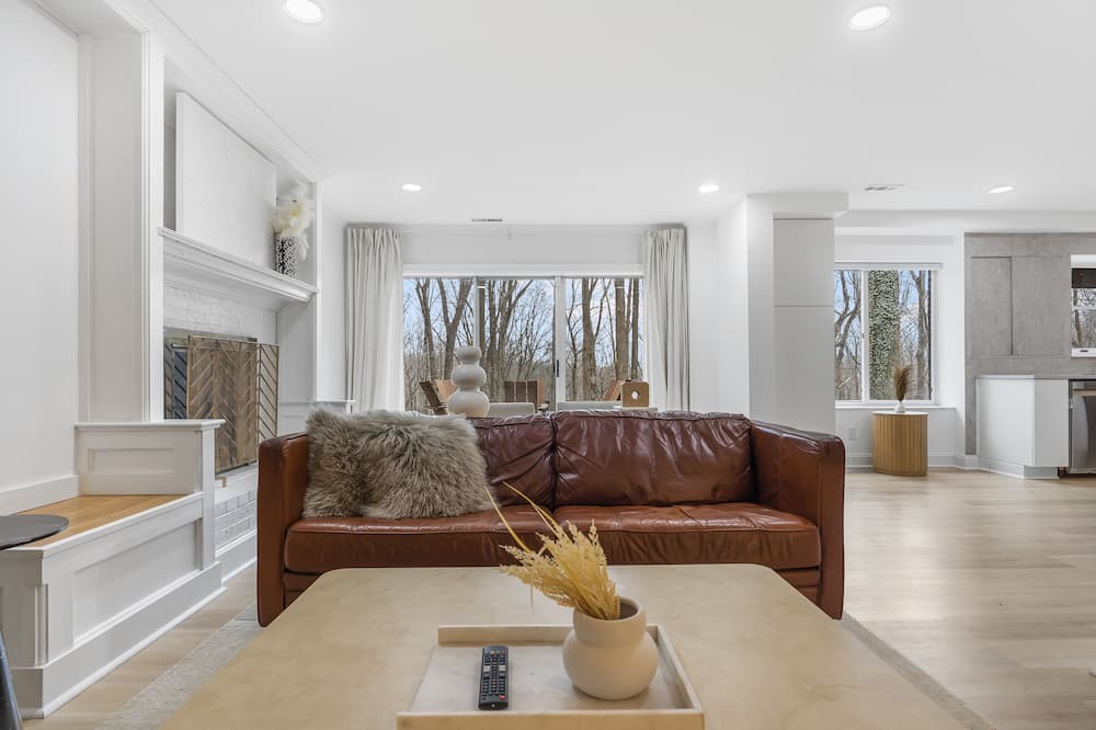 Photo of Livingroom in Towson