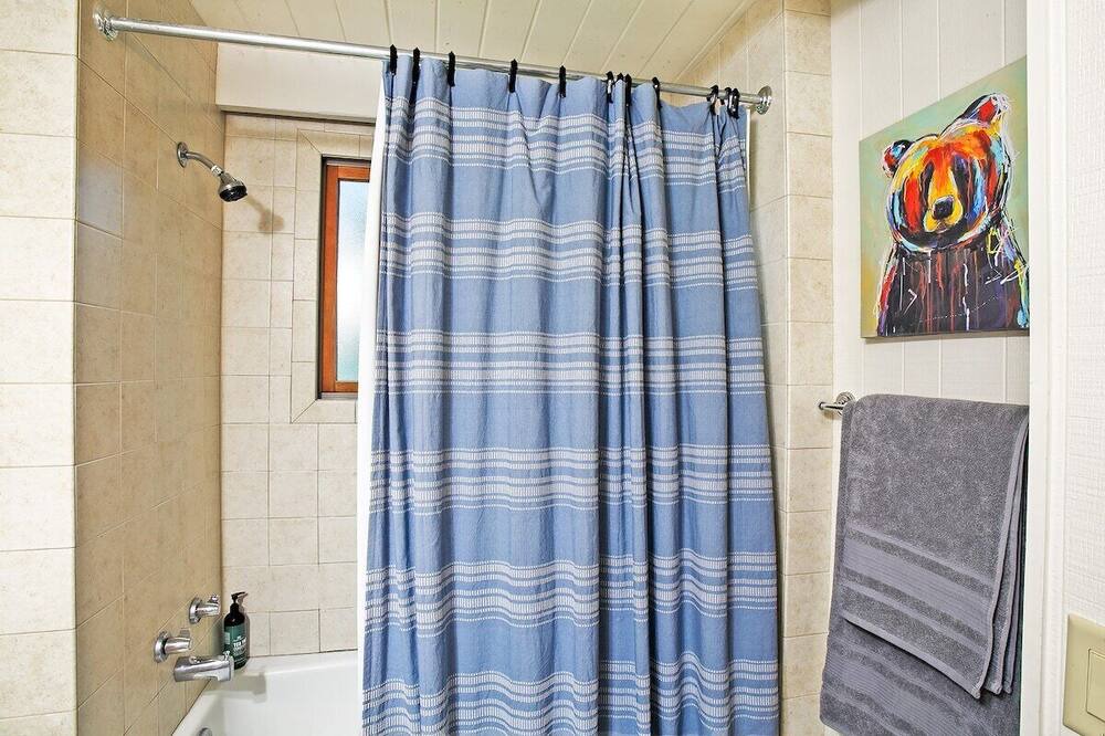 Photo of Bathroom in Wolf Laurel