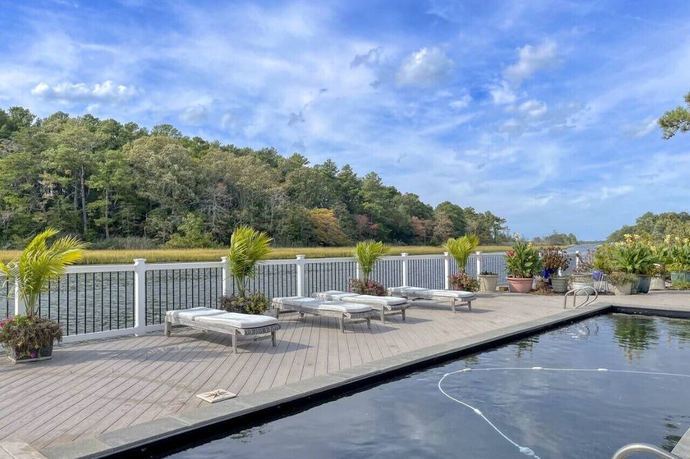 Photo of Others in North Shores