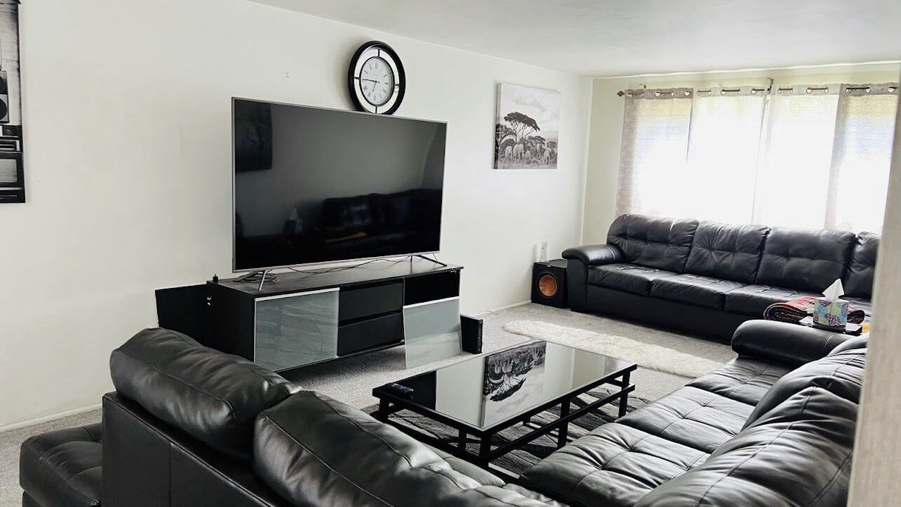Photo of Livingroom in McKnight