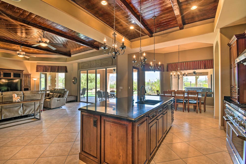 Photo of Kitchen in East Mesa
