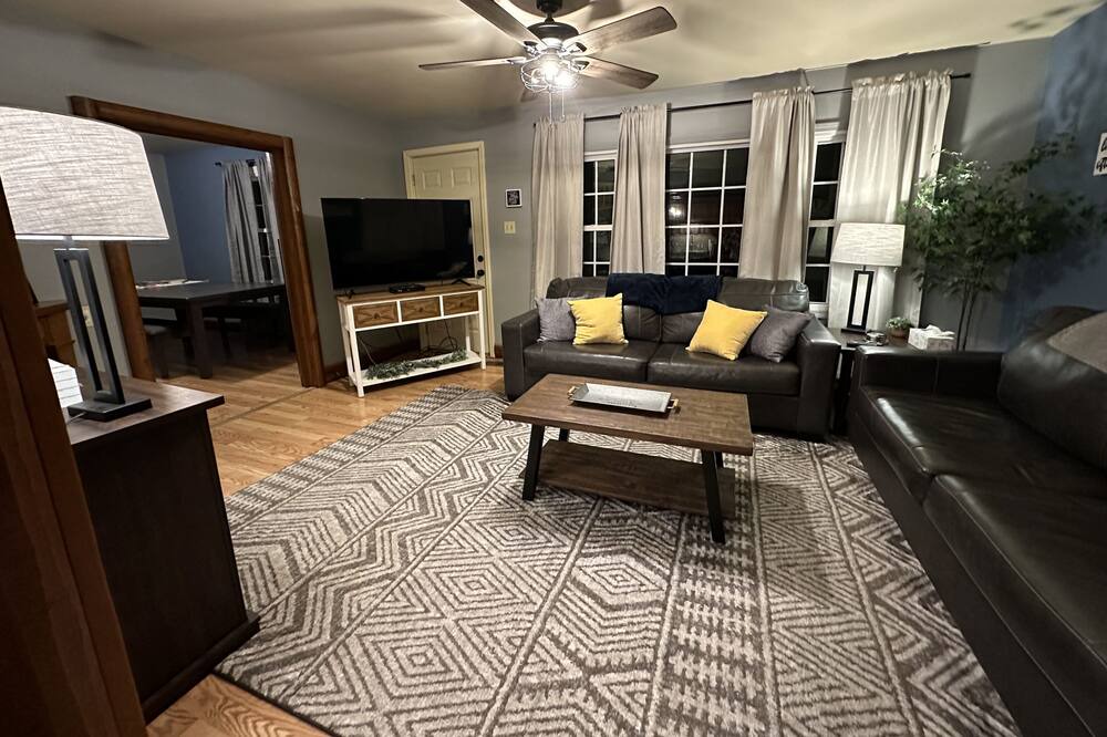 Photo of Livingroom in Gnaw Bone