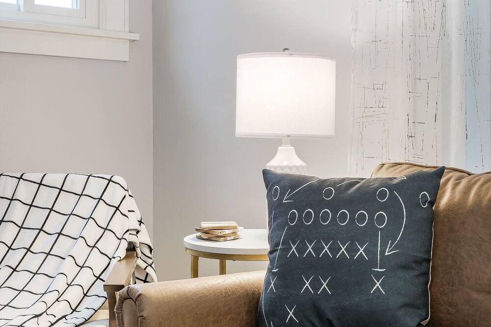 Photo of Livingroom in Canton