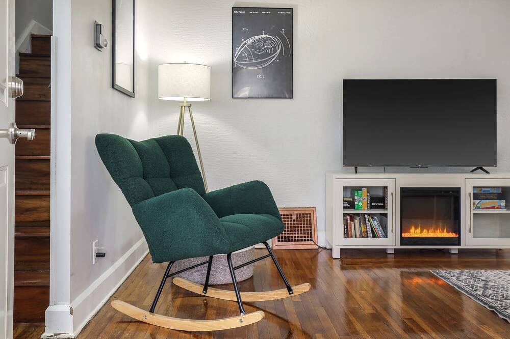 Photo of Livingroom in Canton